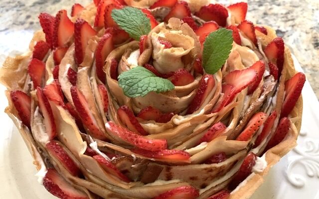 How to make *The* Strawberries & Cream Rollup Crepe Cake