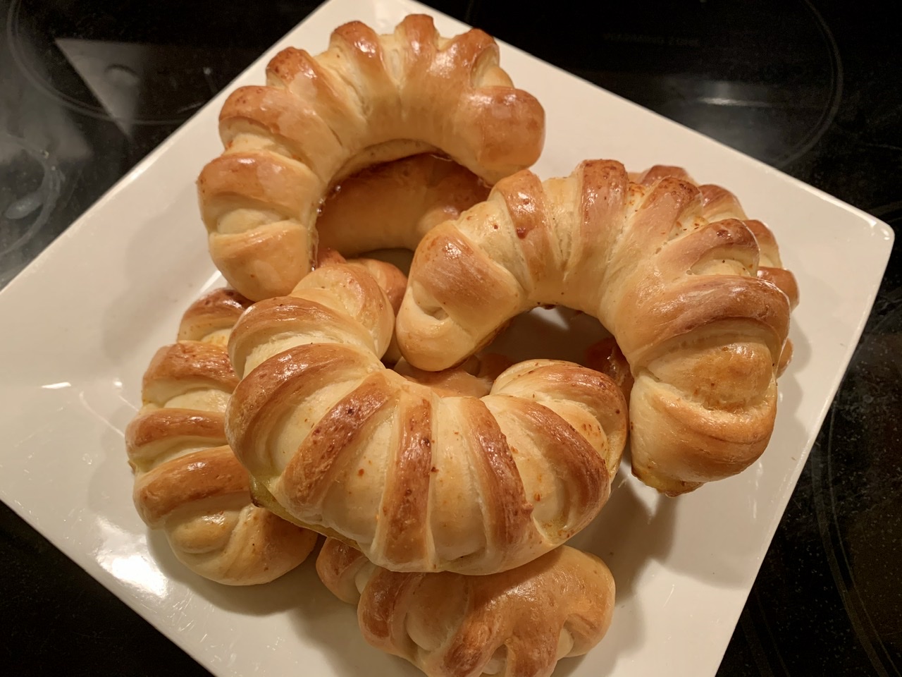 How to make Cream Cheese Crescent Rolls: Spicy and Plain!