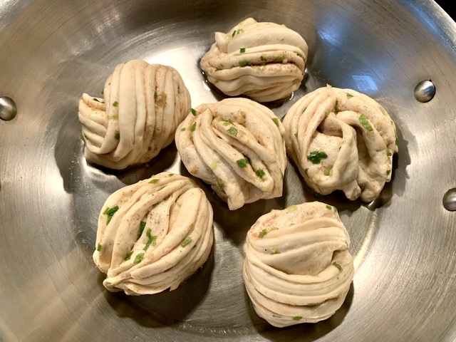 How to Make Quick & Delicious Chinese Twirl Flower Buns