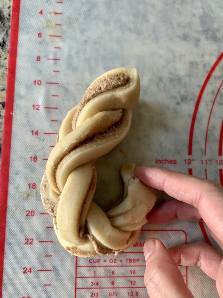 Braiding the Sticky Braided Cinnamon Knots