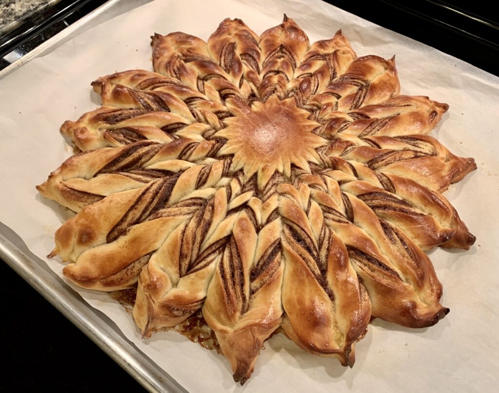 16-point star bread - cinnamon sugar