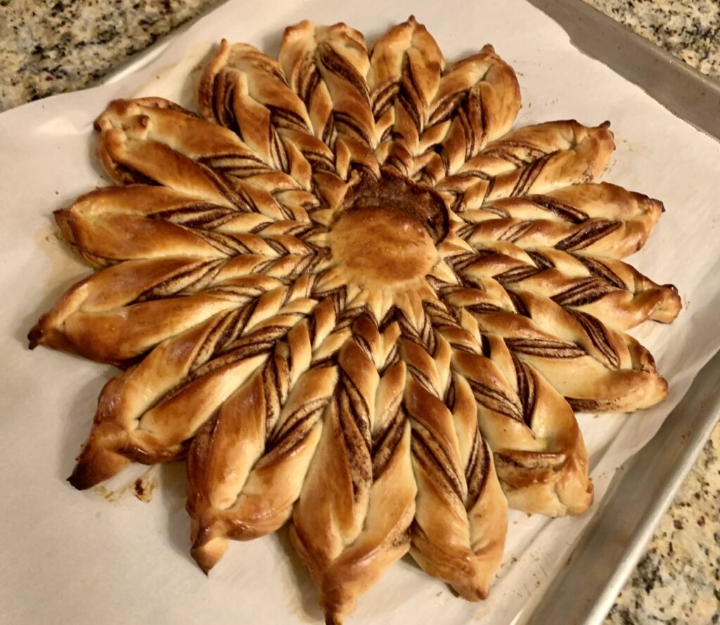 16-points cinnamon star bread